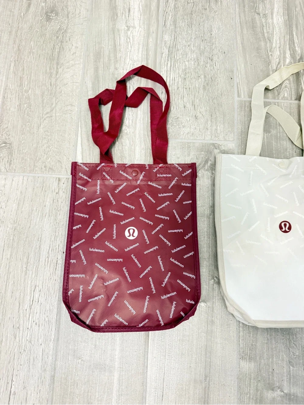 lululemon athletica Burgundy and Cream Logo Tote (3) Set